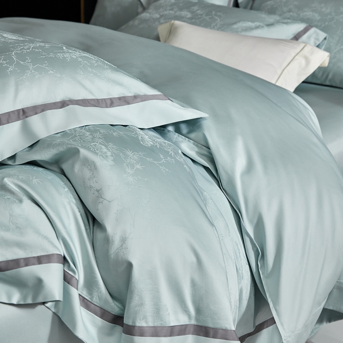 91家纺网 家纺一手货源 找家纺 琉宿家纺 2025新款50s双股长绒棉提花宽边工艺四件套枫洛（清新兰）