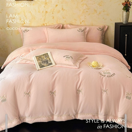 未来家居 2024新款全活性高克重牛奶绒四件套 甜心-粉