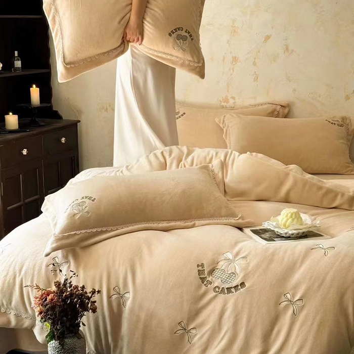 91家纺网 家纺一手货源 找家纺 （总）未来家居 2024新款全活性高克重牛奶绒四件套