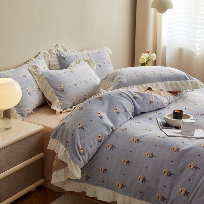 91家纺网 家纺一手货源 找家纺 （总）2024新款240g全消光印花花边绒四件套