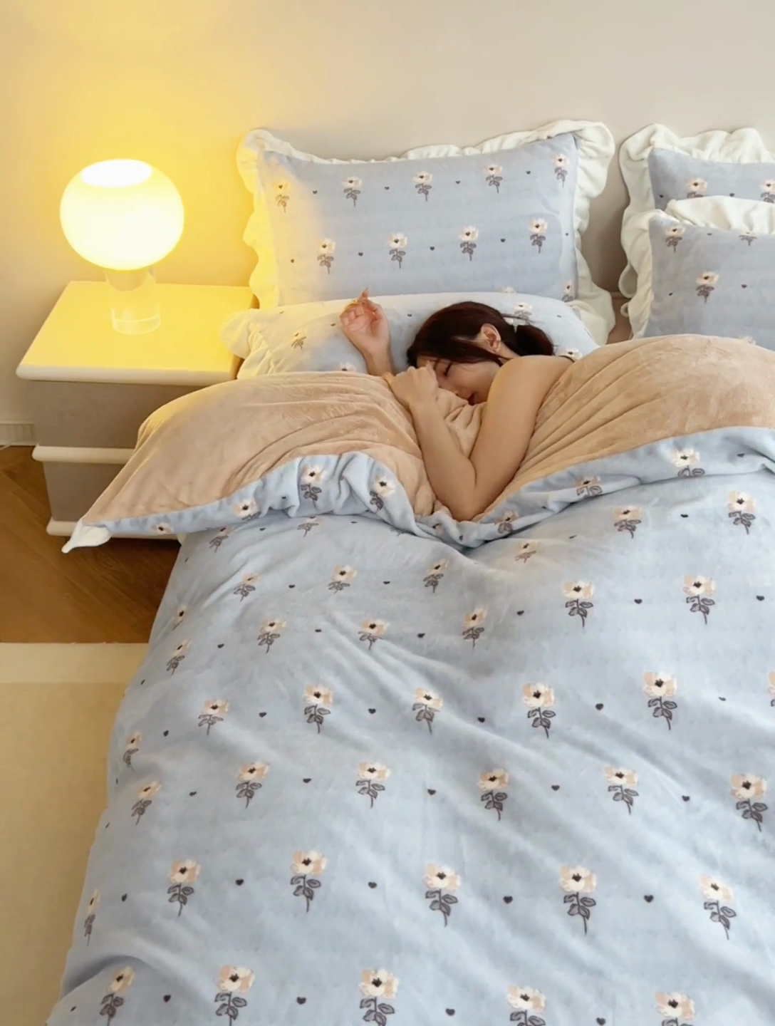 91家纺网 家纺一手货源 找家纺 （总）2024新款240g全消光印花花边绒四件套