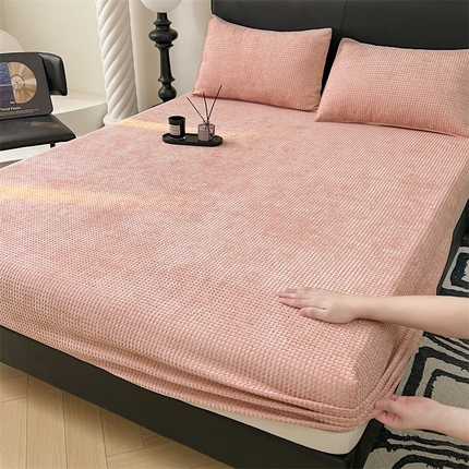 91家纺网 家纺一手货源 找家纺 2024新款A类云纱镂空绒床笠-菠萝格 菠萝格-柔肤玉