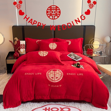 91家纺网 家纺一手货源 找家纺 （总）金麦家纺 2024新款高克重全消光牛奶绒婚庆刺绣四件套（控价+50）