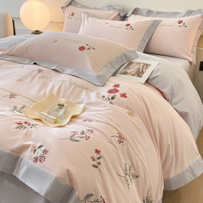 91家纺网 家纺一手货源 找家纺 遇见家居生活馆 2024新款A类全棉磨毛刺绣四件套-丽莎 丽莎-维蜜粉