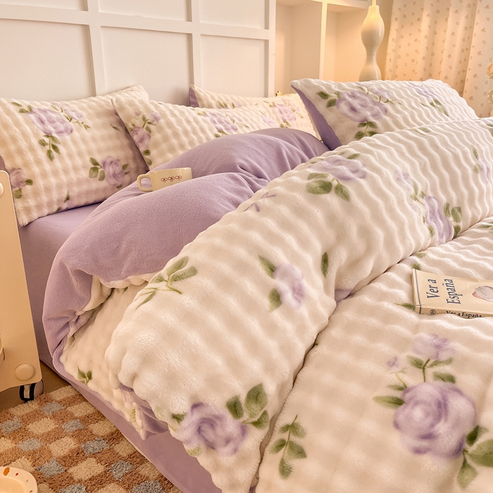 91家纺网 家纺一手货源 找家纺 金喜 2024新款牛奶绒印花泡泡四件套 泡泡牛奶绒-紫霞仙子