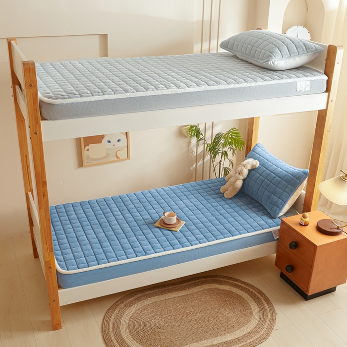 91家纺网 家纺一手货源 找家纺 鑫钰 2024新款秋冬季学生宿舍专用加厚牛奶绒床笠-暖格 暖格-湖蓝