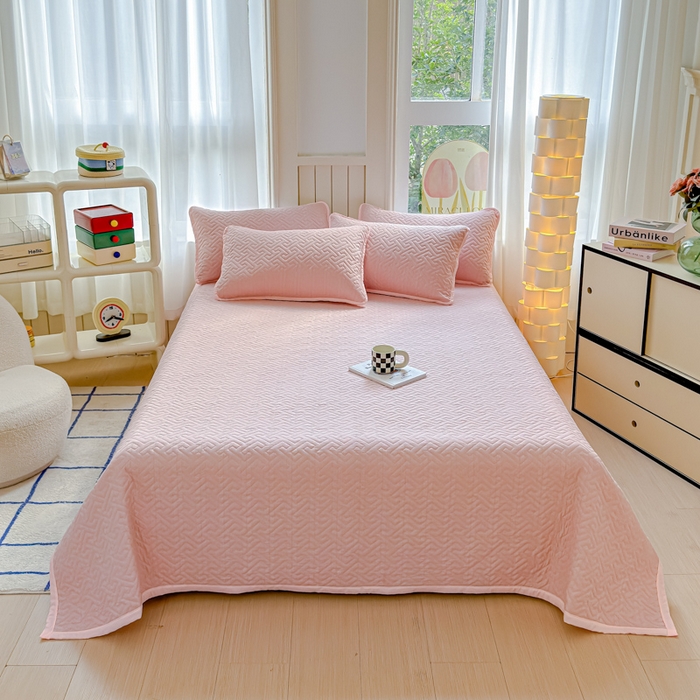 91家纺网 家纺一手货源 找家纺 芯元素 2024新款云纱棉床盖三件套 樱花粉