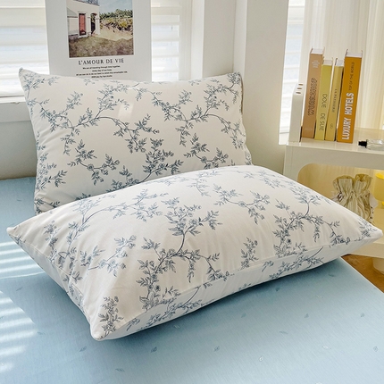 91家纺网 家纺一手货源 找家纺 （总）卡普家居 2025新款法式全棉小香风碎花单枕套-实景拍摄