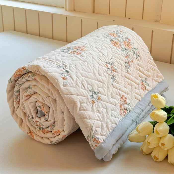 91家纺网 家纺一手货源 找家纺 芯元素 2024新款云纱棉床盖三件套 暗香