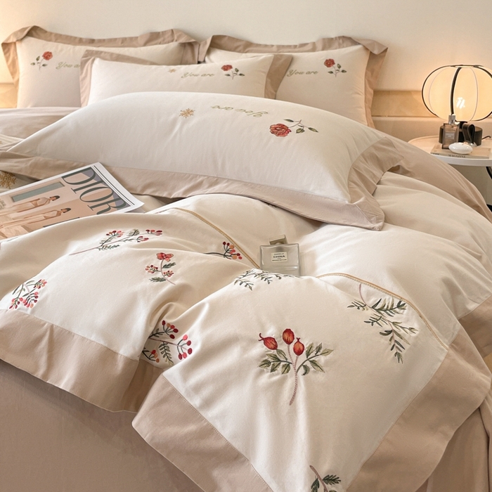 91家纺网 家纺一手货源 找家纺 遇见家居生活馆 2024新款A类全棉磨毛刺绣四件套-丽莎 丽莎-杏驼色