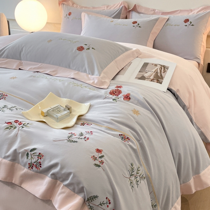 91家纺网 家纺一手货源 找家纺 遇见家居生活馆 2024新款A类全棉磨毛刺绣四件套-丽莎 丽莎-淡雅灰