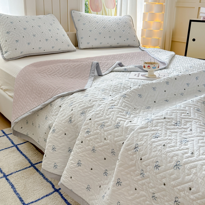 91家纺网 家纺一手货源 找家纺 芯元素 2024新款云纱棉床盖三件套 甜心兰