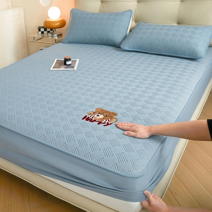 暖季家纺 2025新款40支长绒棉刺绣款全棉夹棉床笠支持定制 博士小熊-海清