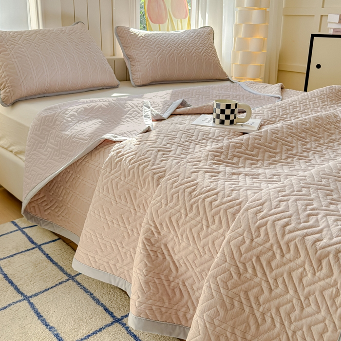 91家纺网 家纺一手货源 找家纺 芯元素 2024新款云纱棉床盖三件套 绅士咖