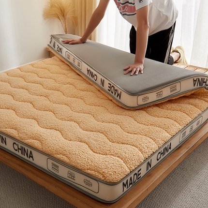 91家纺网 家纺一手货源 找家纺 （总）暖季家纺 2025新款 双边立体款 羊羔绒床垫  