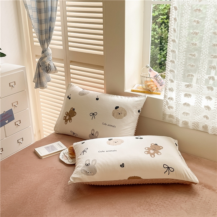 91家纺网 家纺一手货源 找家纺 佰亿莱 2024新款豆豆绒四件套 咖啡小熊