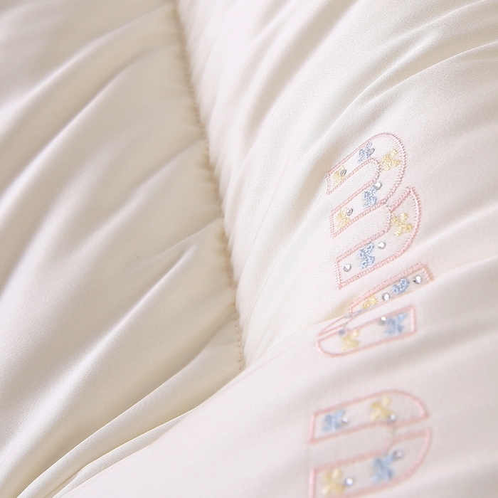 91家纺网 家纺一手货源 找家纺 （总）赛格时代家居 2024新款定型护颈舒适枕枕头枕芯- 双拼色