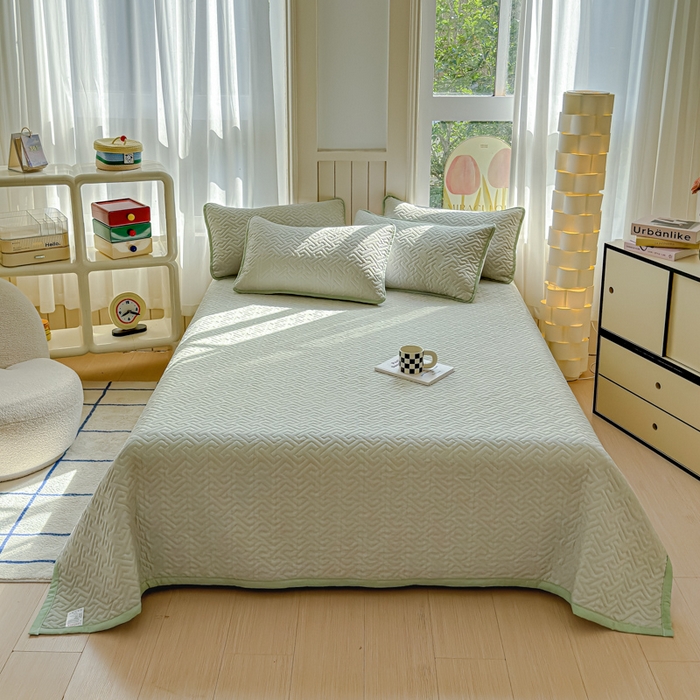 91家纺网 家纺一手货源 找家纺 芯元素 2024新款云纱棉床盖三件套 青草绿