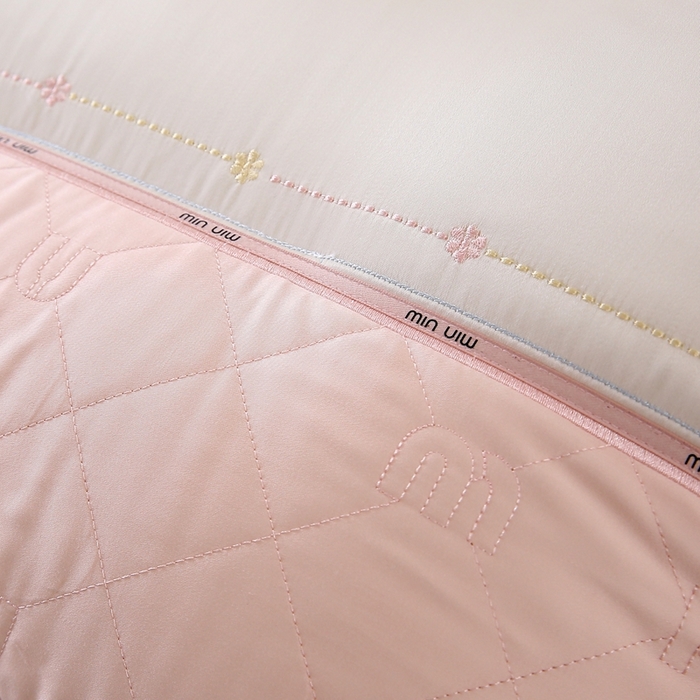 91家纺网 家纺一手货源 找家纺 （总）赛格时代家居 2024新款定型护颈舒适枕枕头枕芯- 双拼色