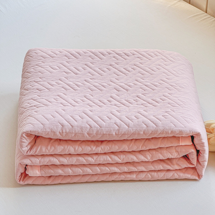 91家纺网 家纺一手货源 找家纺 芯元素 2024新款云纱棉床盖三件套 樱花粉