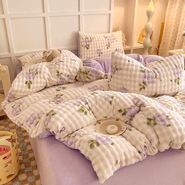 91家纺网 家纺一手货源 找家纺 金喜 2024新款牛奶绒印花泡泡四件套 泡泡牛奶绒-紫霞仙子