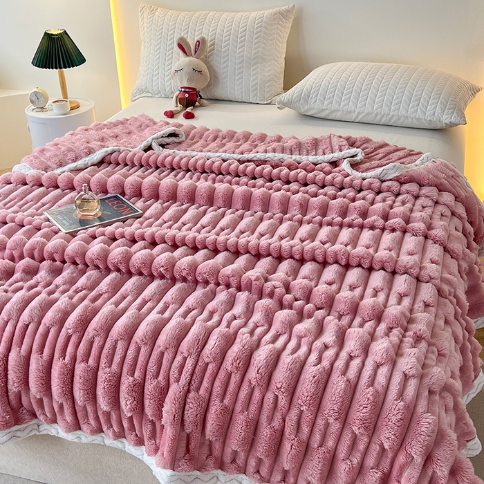 91家纺网 家纺一手货源 找家纺 金喜 2024新款纯色仿裘皮兔绒毛毯包边款多用途毛毯办公室午睡毯家用毛毯被  玫瑰粉