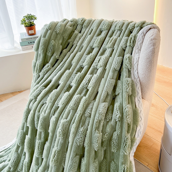 91家纺网 家纺一手货源 找家纺 金喜 2024新款纯色仿裘皮兔绒毛毯包边款多用途毛毯办公室午睡毯家用毛毯被  抹茶绿