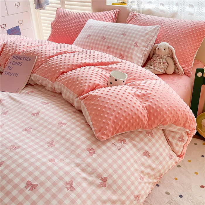 91家纺网 家纺一手货源 找家纺 佰亿莱 2024新款豆豆绒四件套 蝴蝶结-粉