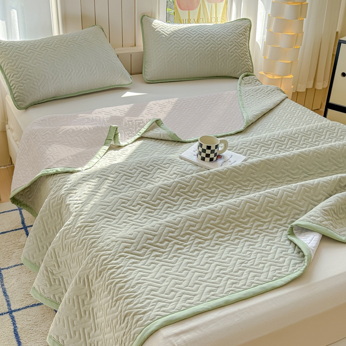 91家纺网 家纺一手货源 找家纺 芯元素 2024新款云纱棉床盖三件套 青草绿