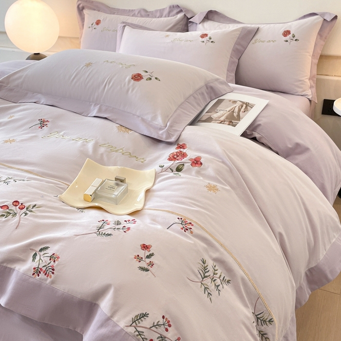 91家纺网 家纺一手货源 找家纺 遇见家居生活馆 2024新款A类全棉磨毛刺绣四件套-丽莎 丽莎-漫漫紫