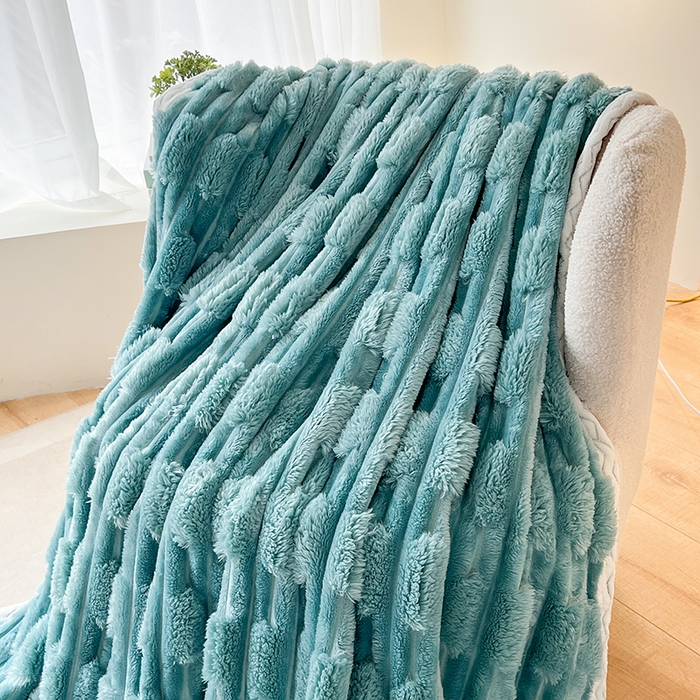 91家纺网 家纺一手货源 找家纺 金喜 2024新款纯色仿裘皮兔绒毛毯包边款多用途毛毯办公室午睡毯家用毛毯被  青竹绿