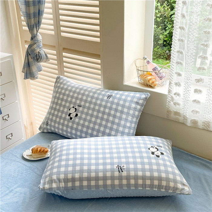 91家纺网 家纺一手货源 找家纺 佰亿莱 2024新款豆豆绒四件套 蓝格熊猫-蓝