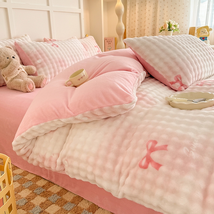 91家纺网 家纺一手货源 找家纺 金喜 2024新款牛奶绒印花泡泡四件套 泡泡牛奶绒-拾忆粉