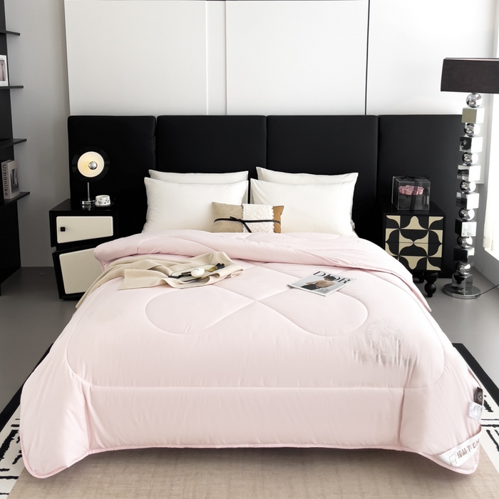 91家纺网 家纺一手货源 找家纺 梵克保罗 2024秋冬保暖加厚新西兰进口羊毛防绒抗菌被羊绒被冬被被子被芯 粉色