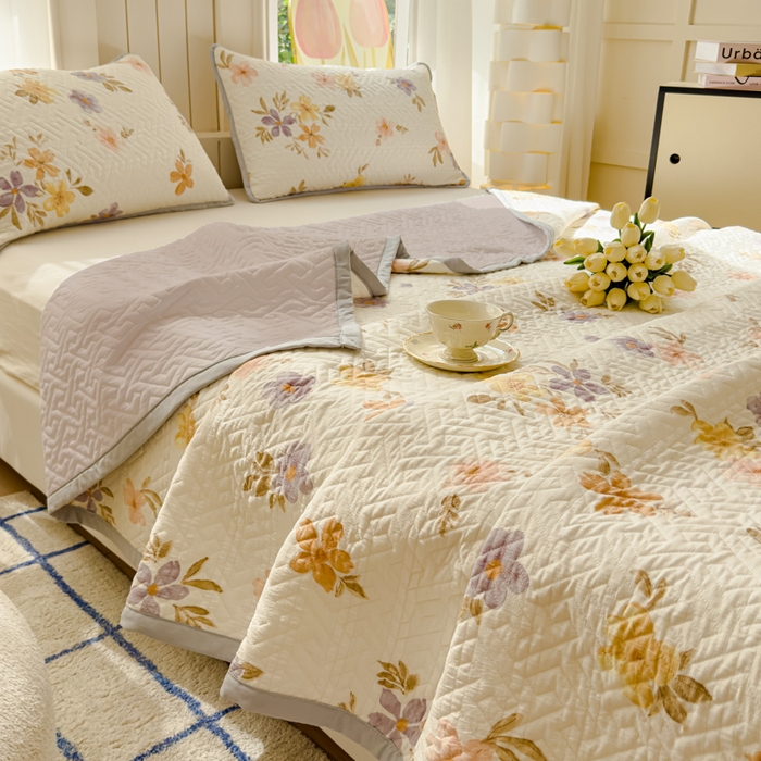 91家纺网 家纺一手货源 找家纺 芯元素 2024新款云纱棉床盖三件套 瑾年