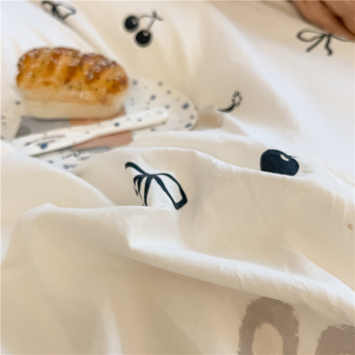 91家纺网 家纺一手货源 找家纺 佰亿莱 2024新款豆豆绒四件套 咖啡小熊