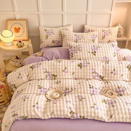 91家纺网 家纺一手货源 找家纺 金喜 2024新款牛奶绒印花泡泡四件套 泡泡牛奶绒-紫霞仙子