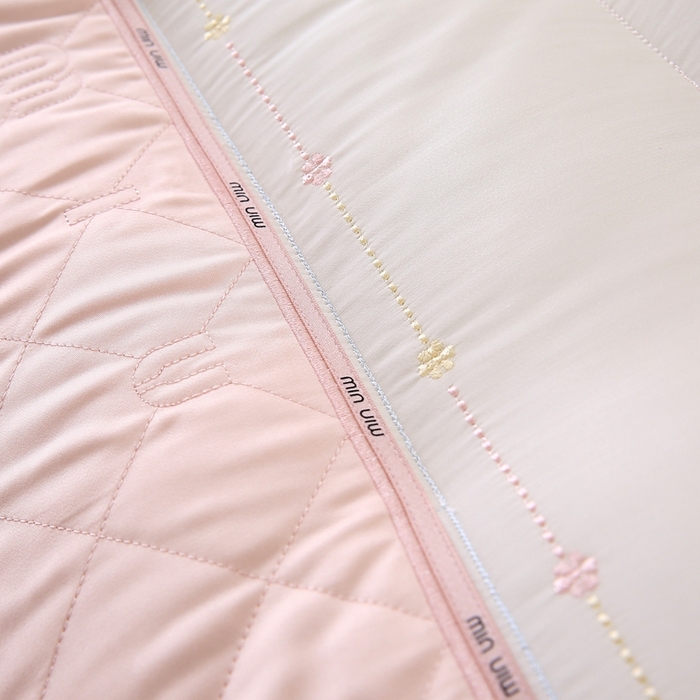 91家纺网 家纺一手货源 找家纺 （总）赛格时代家居 2024新款定型护颈舒适枕枕头枕芯- 双拼色