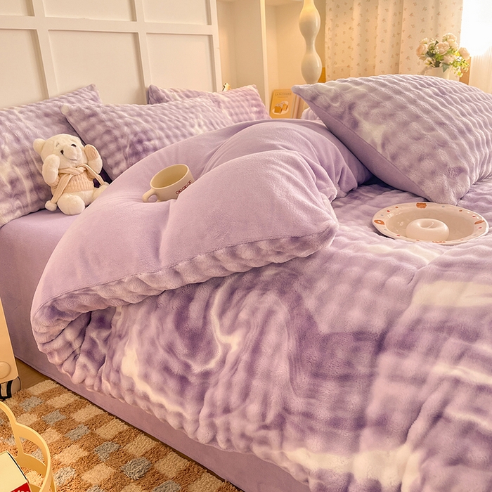 91家纺网 家纺一手货源 找家纺 金喜 2024新款牛奶绒印花泡泡四件套 泡泡牛奶绒-炫彩紫