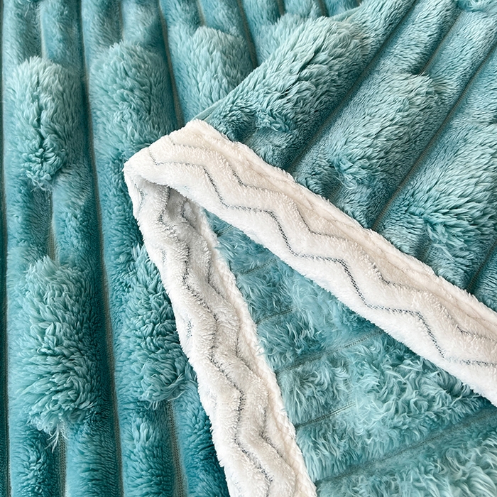 91家纺网 家纺一手货源 找家纺 金喜 2024新款纯色仿裘皮兔绒毛毯包边款多用途毛毯办公室午睡毯家用毛毯被  青竹绿