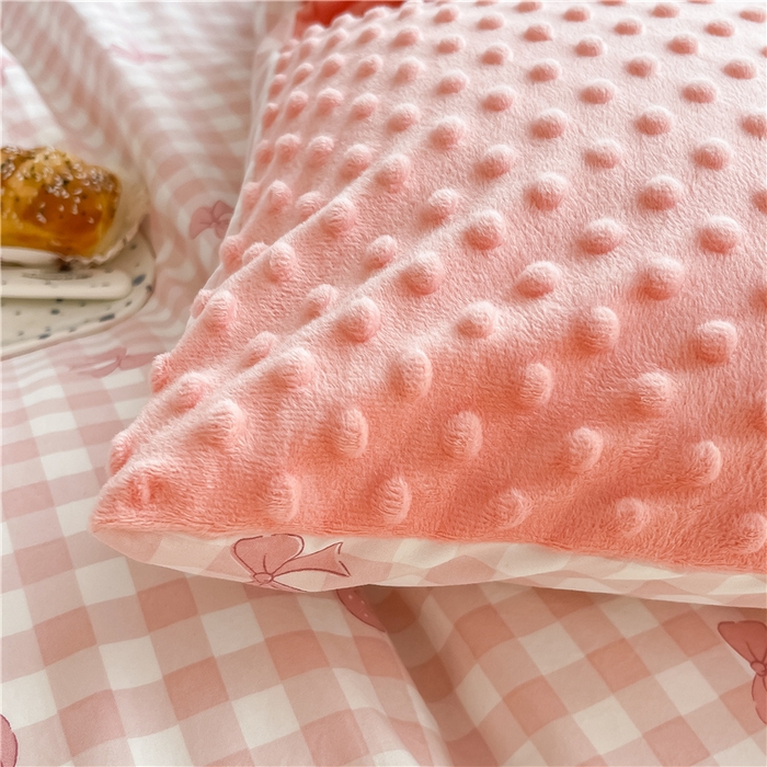 91家纺网 家纺一手货源 找家纺 佰亿莱 2024新款豆豆绒四件套 蝴蝶结-粉
