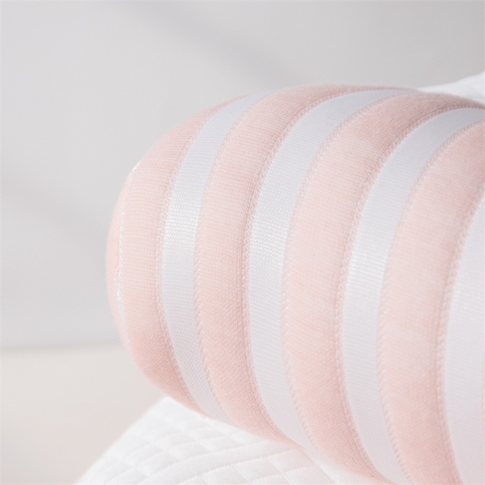 91家纺网 家纺一手货源 找家纺 大熊枕芯 2024新款情侣款刺绣牵引枕枕头枕芯 粉色中枕一只