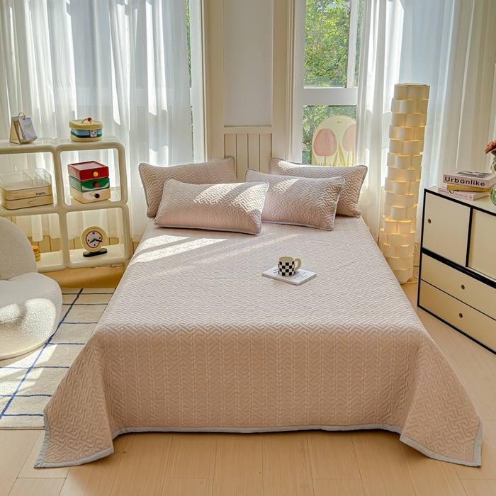 91家纺网 家纺一手货源 找家纺 芯元素 2024新款云纱棉床盖三件套 绅士咖