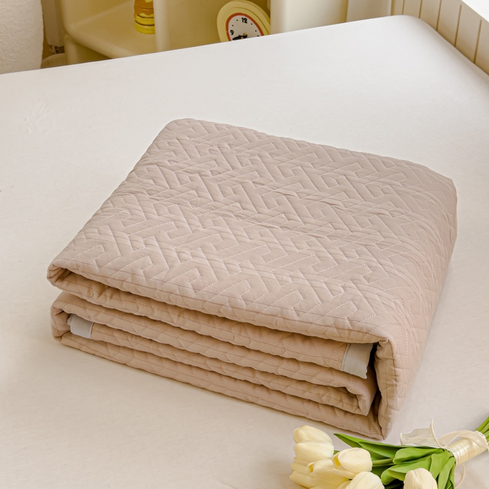 91家纺网 家纺一手货源 找家纺 芯元素 2024新款云纱棉床盖三件套 绅士咖