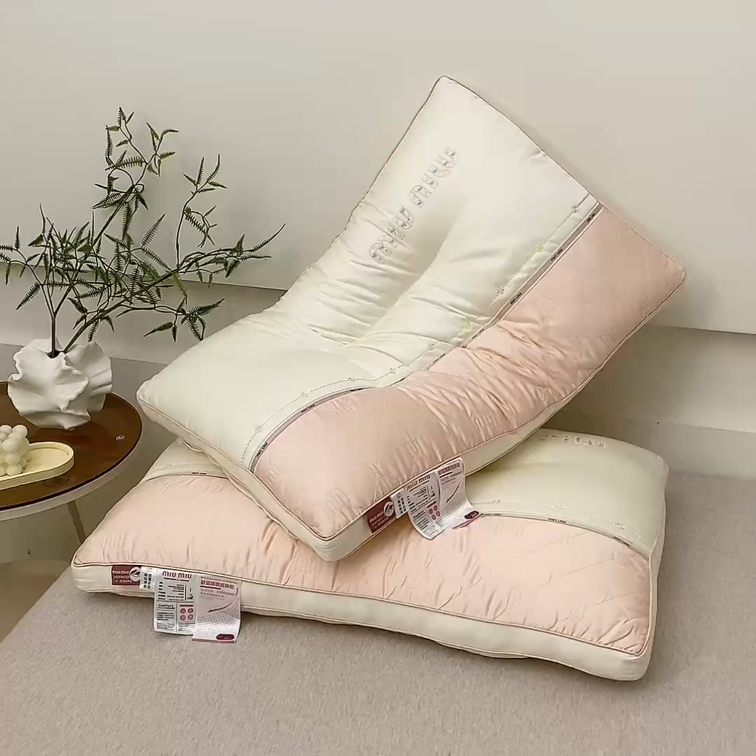 91家纺网 家纺一手货源 找家纺 （总）赛格时代家居 2024新款定型护颈舒适枕枕头枕芯- 双拼色