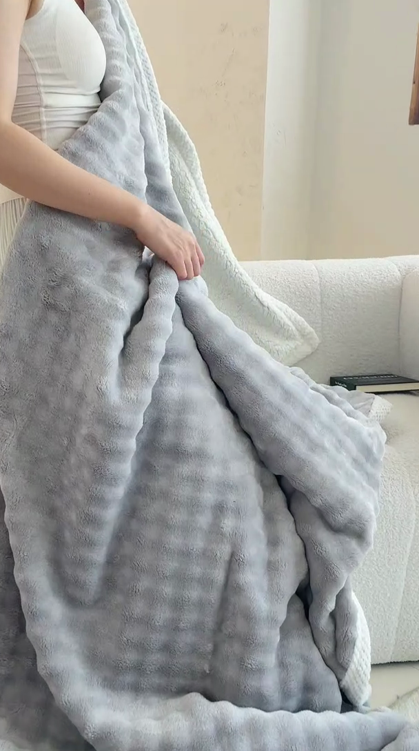 91家纺网 家纺一手货源 找家纺 （总）金喜 2024新款牛奶绒泡泡毯子家用毛毯午睡盖毯牛奶绒亲肤双人毛毯被 
