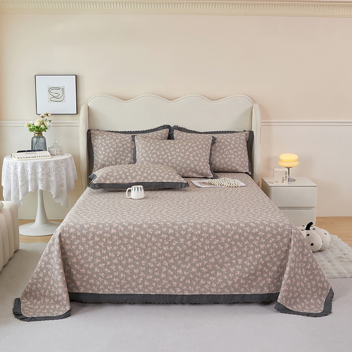 91家纺网 家纺一手货源 找家纺 （总）莎果家纺 2024新款法式小花边砂洗床盖三件套四件套（填充棉花）