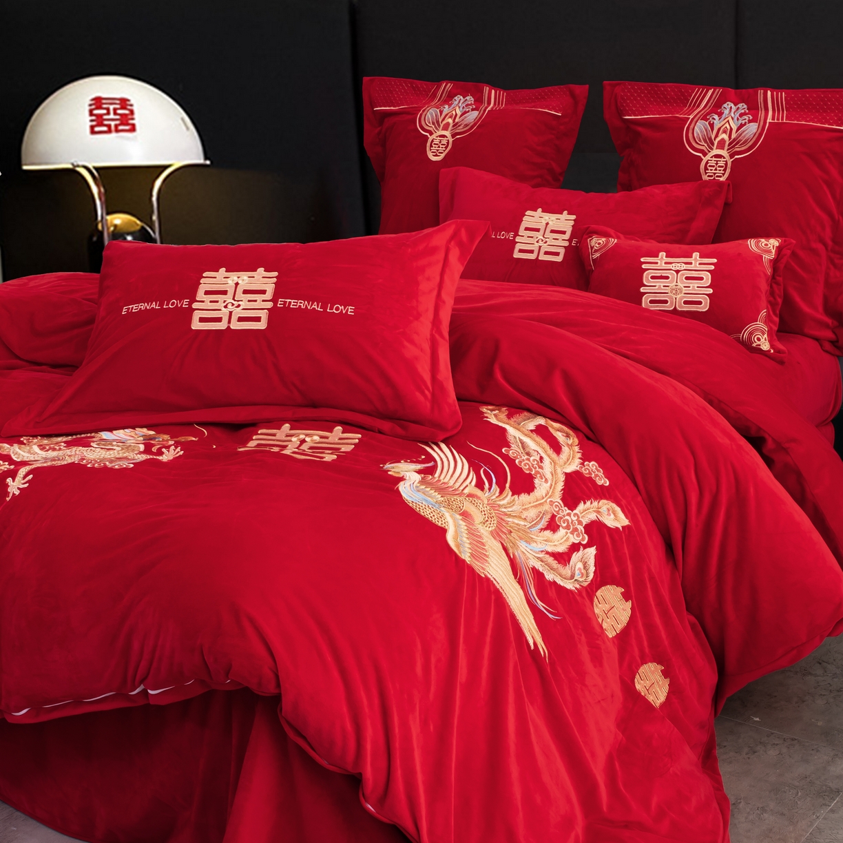 91家纺网 家纺一手货源 找家纺 2025年新款宝宝绒牛奶绒刺绣套件婚庆四件套 龙凤传奇