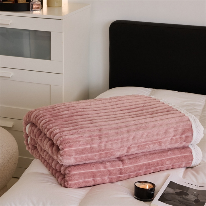 91家纺网 家纺一手货源 找家纺 金喜 2024新款立体抽条提花双面绒毯多用途毛毯办公室午睡毯家用毛毯被 梅子粉