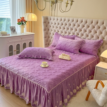 91家纺网 家纺一手货源 找家纺 （总）麒豆豆 2024新款宝宝绒床裙三件套-晨曦玫瑰